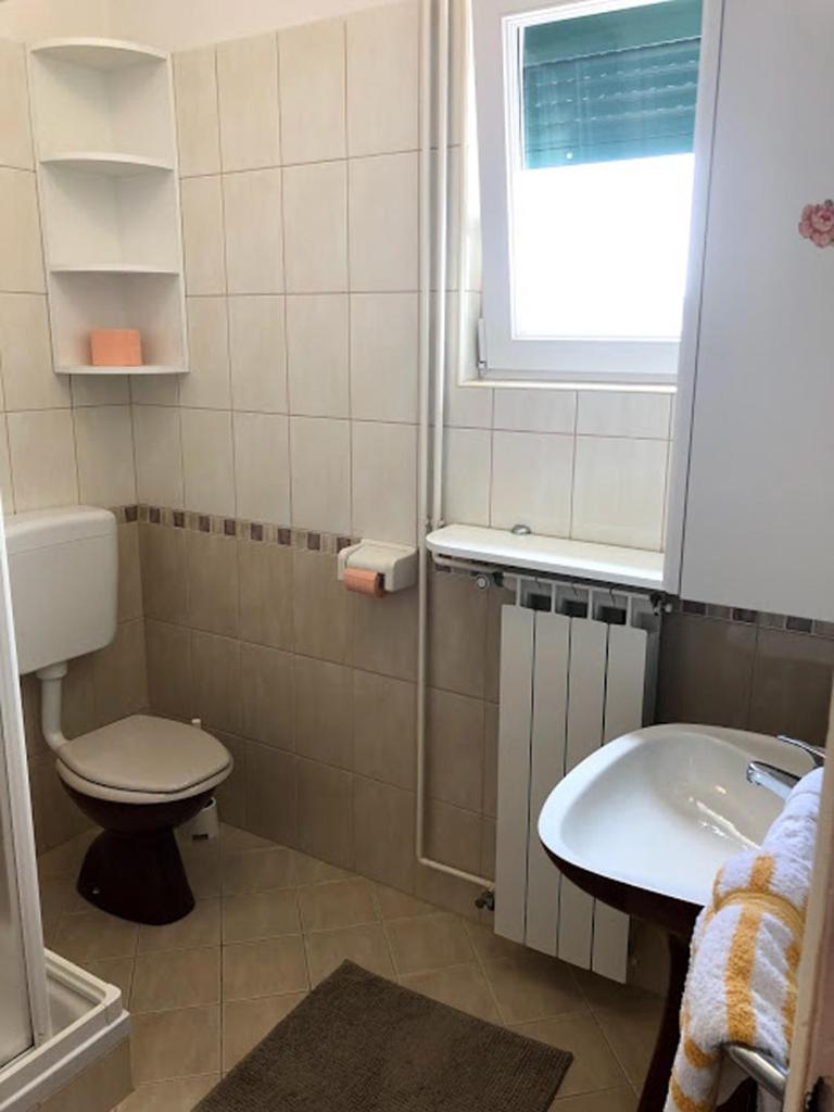 Apartments And Rooms By The Sea Barbat, Rab - 4973 Rab Town Luaran gambar