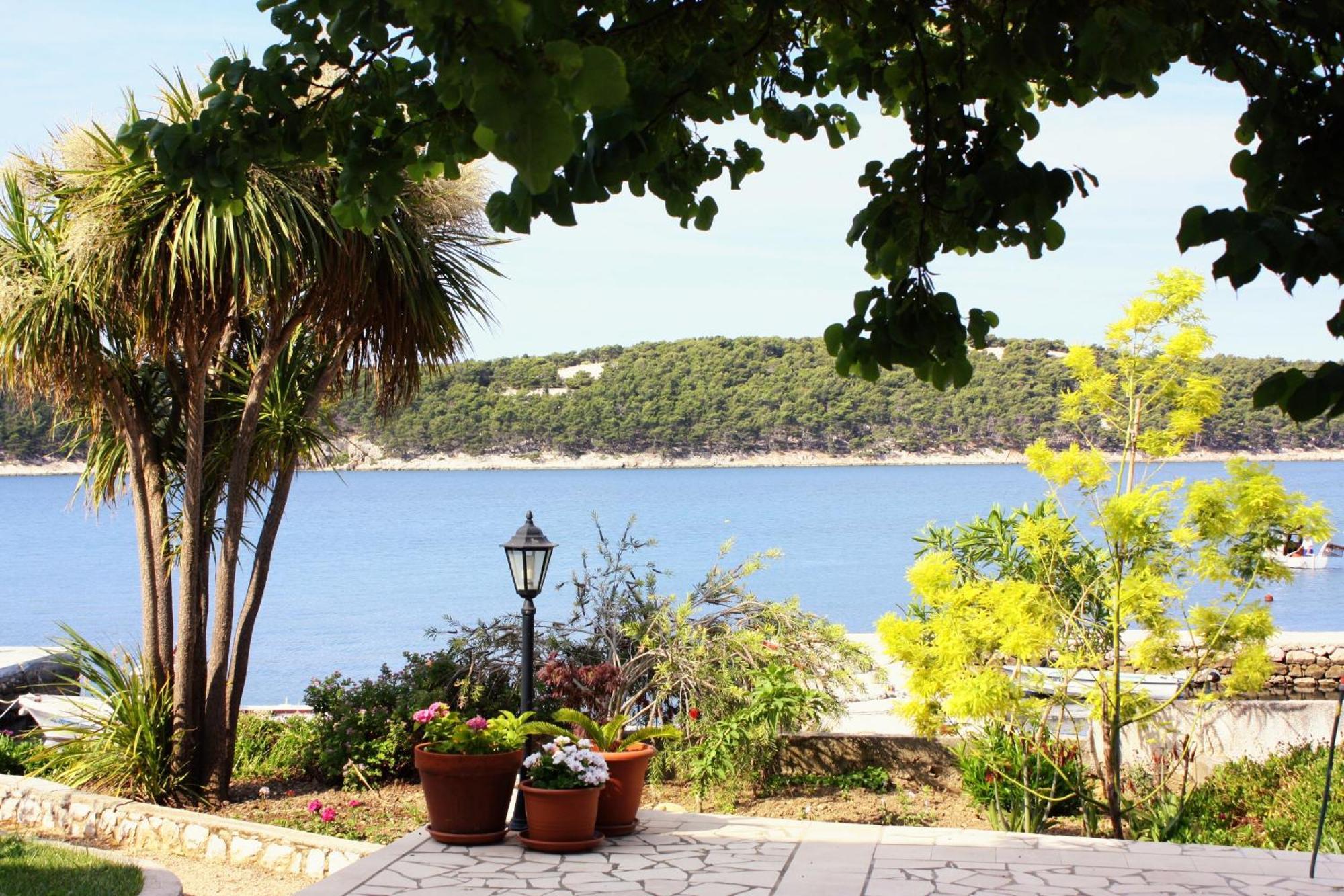 Apartments And Rooms By The Sea Barbat, Rab - 4973 Rab Town Luaran gambar