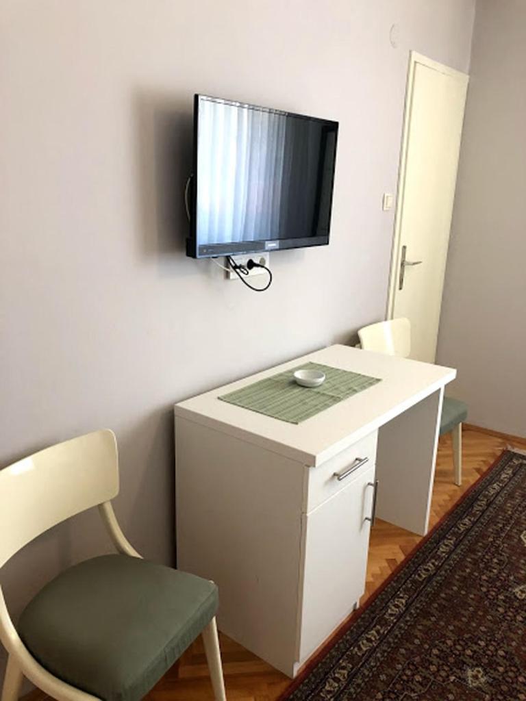 Apartments And Rooms By The Sea Barbat, Rab - 4973 Rab Town Bilik gambar