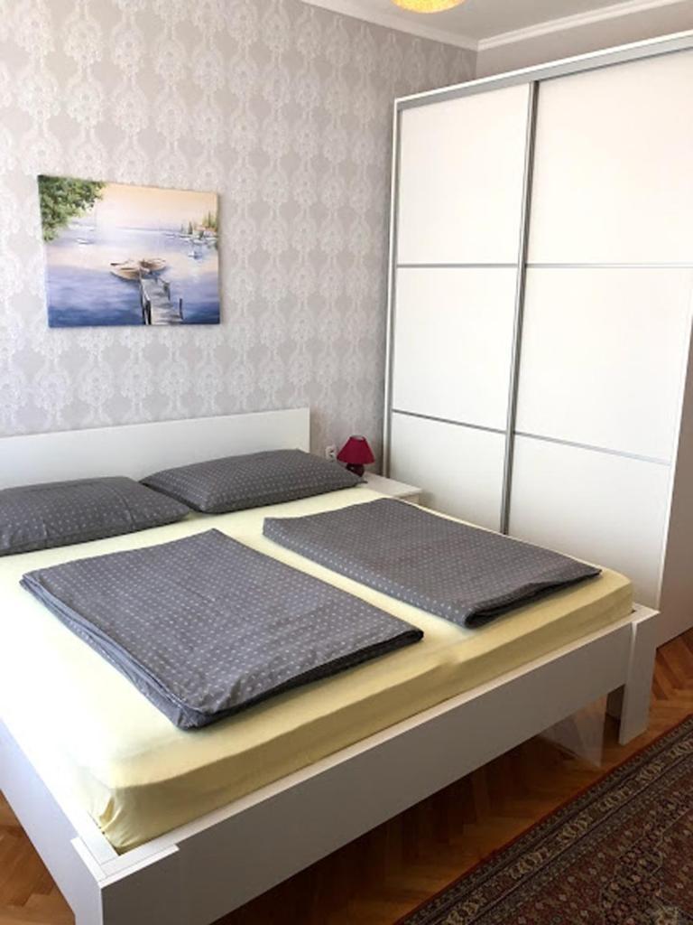 Apartments And Rooms By The Sea Barbat, Rab - 4973 Rab Town Bilik gambar