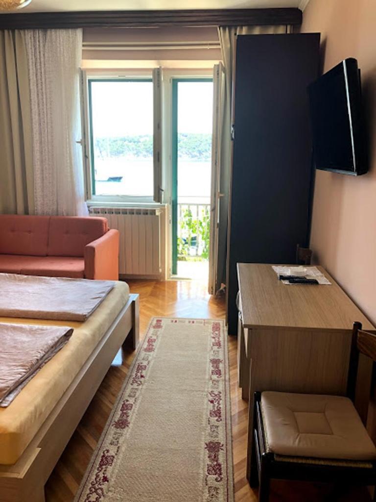 Apartments And Rooms By The Sea Barbat, Rab - 4973 Rab Town Bilik gambar